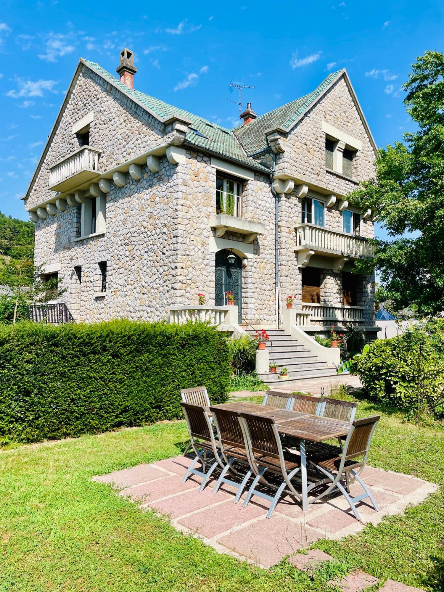 La Maison Au Toit Vert Espalion Buitenkant foto